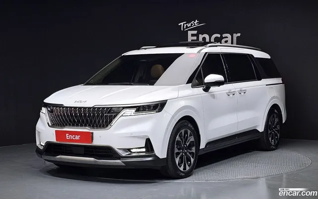 Kia Carnival 7 — миниатюра 1