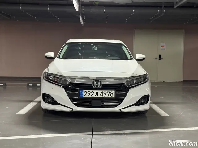 Honda Accord 1.5 — миниатюра 1