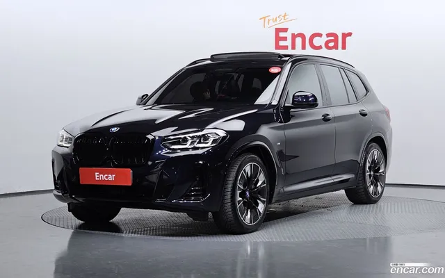 BMW iX3 M — миниатюра 1