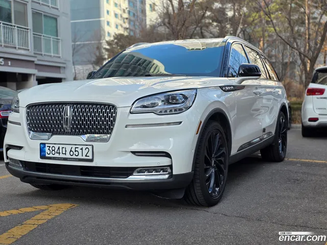 Lincoln Aviator 3.0 AWD — миниатюра 1