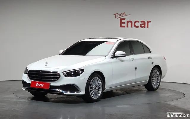 Mercedes-Benz E-Class (W213) E250 — миниатюра 1