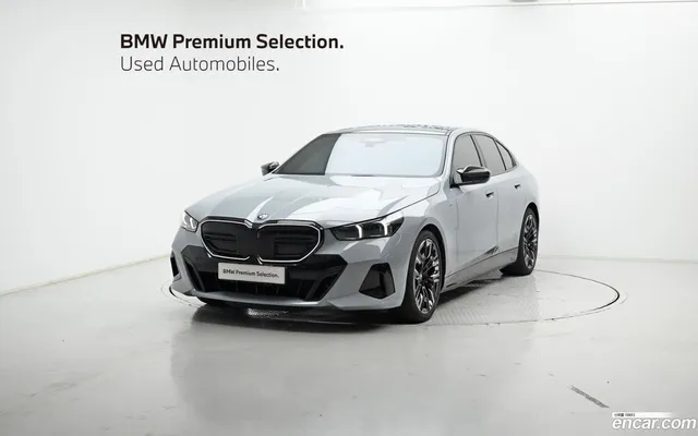 BMW i5 (G60) M60 xDrive — миниатюра 1