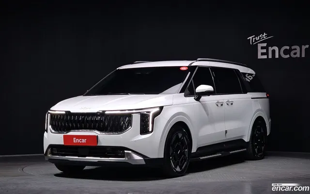 Kia Carnival 7 — миниатюра 1