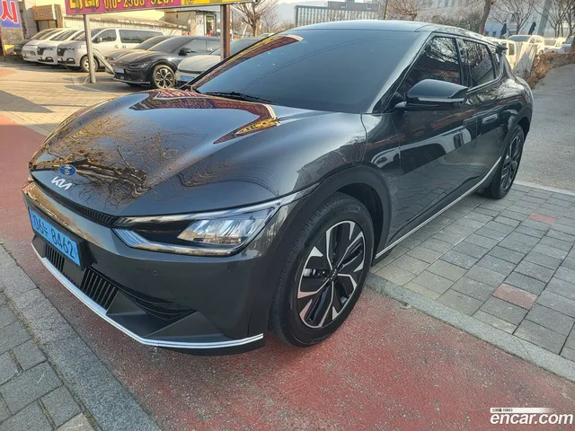 Kia EV6 — миниатюра 1
