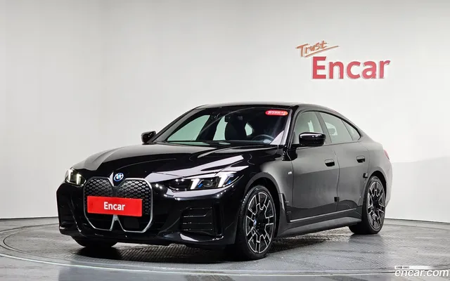 BMW i4 eDrive40 M — миниатюра 1