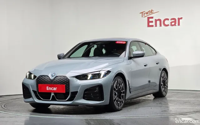 BMW i4 eDrive40 M — миниатюра 1