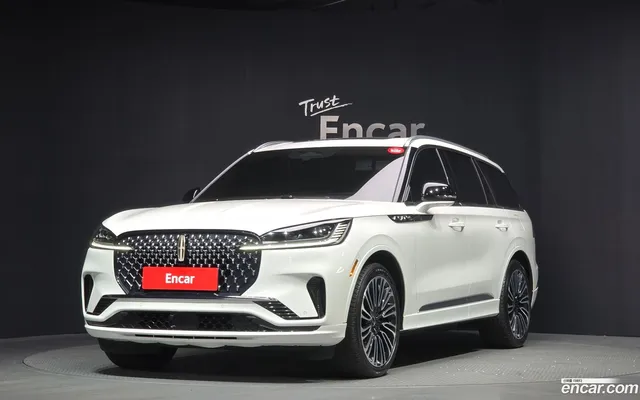 Lincoln Aviator 3.0 AWD — миниатюра 1