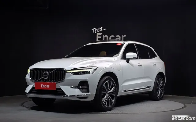 Volvo XC60 T8 — миниатюра 1
