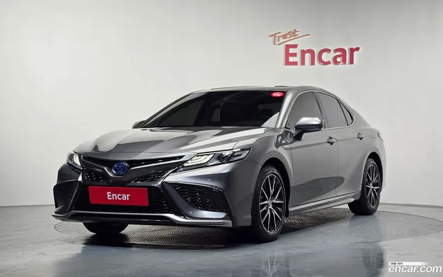 Toyota Camry (XV70) 2.5 XSE — миниатюра 1