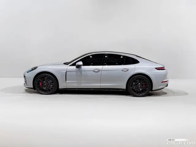 Porsche Panamera (976) 4.0 GTS — миниатюра 1