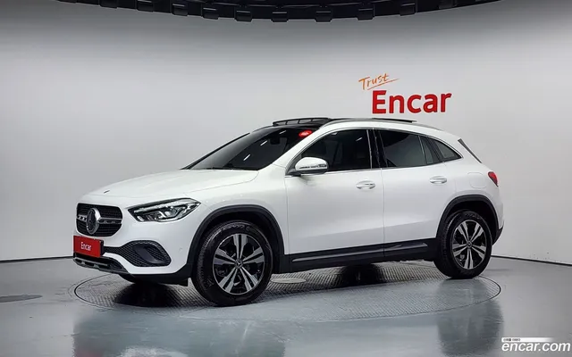 Mercedes-Benz GLA-Class (H247) GLA220 — миниатюра 1