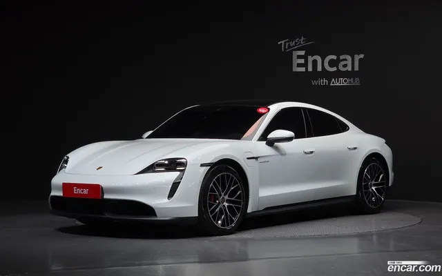 Porsche Taycan 4S — миниатюра 1