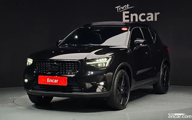 Volvo XC40 B4 — миниатюра 1