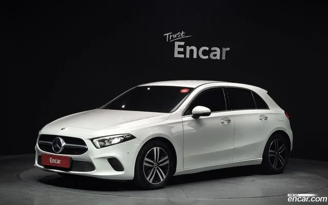 Mercedes-Benz A-Class (W177) A220 — миниатюра 1