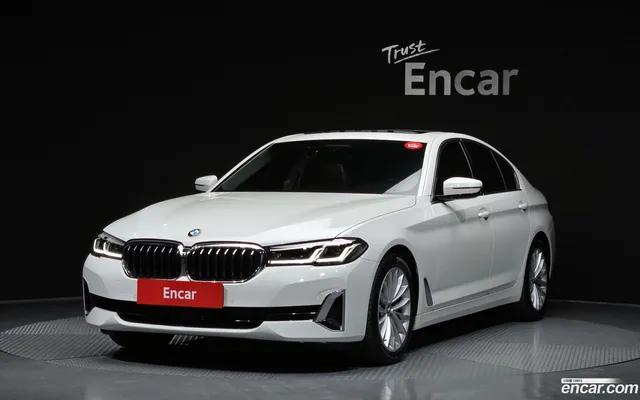 BMW 5 Series (G30) 530i — миниатюра 1