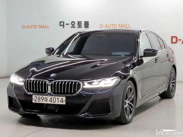BMW 5 Series (G30) 523d M — миниатюра 1