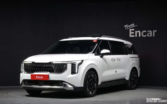 Kia Carnival 7 — миниатюра 1