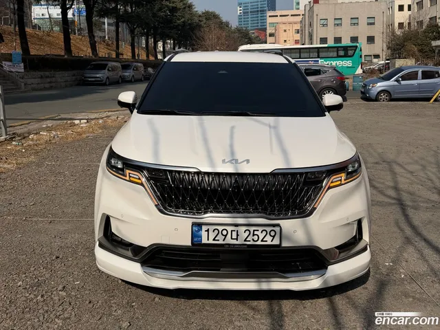 Kia Carnival 9 — миниатюра 1