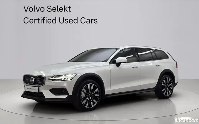 Volvo V60 2 B5 AWD — миниатюра 1