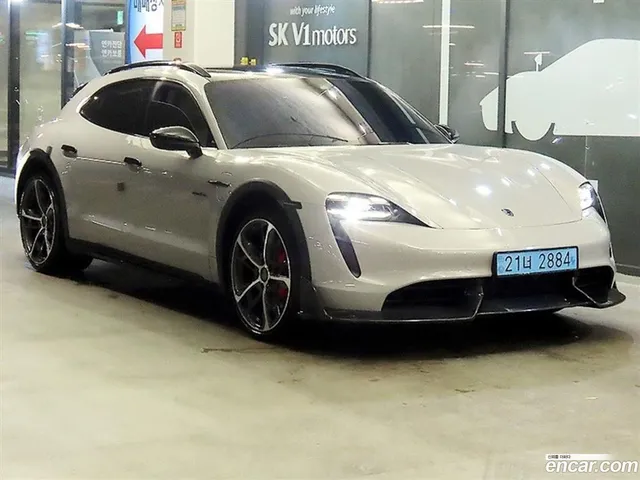 Porsche Taycan 4S — миниатюра 1
