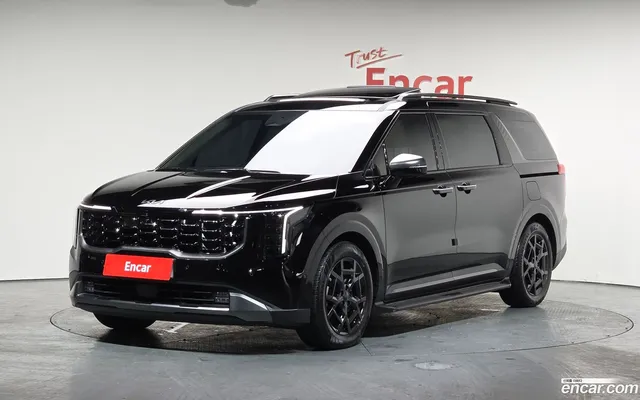 Kia Carnival 7 X Line — миниатюра 1