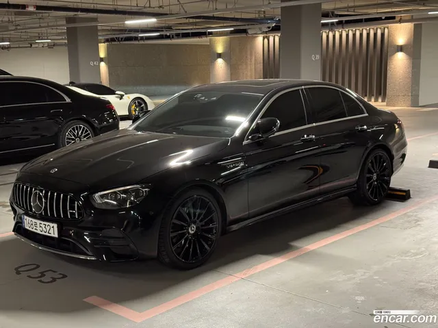 Mercedes-Benz E-Class (W213) E250 AMG Line — миниатюра 1