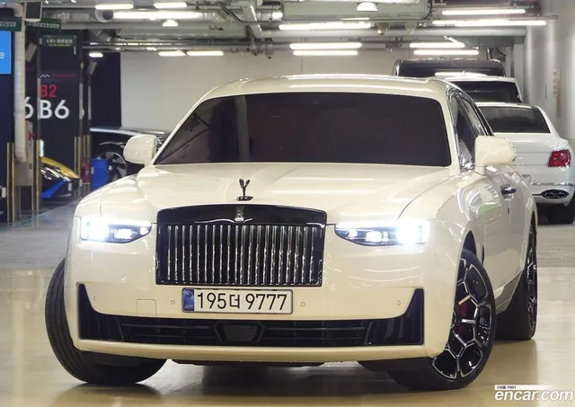Rolls-Royce Ghost 6.7 V12 — миниатюра 1