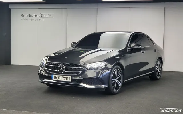 Mercedes-Benz E-Class (W213) E250 — миниатюра 1