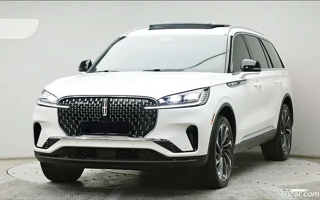 Lincoln Aviator 3.0 AWD — миниатюра 1