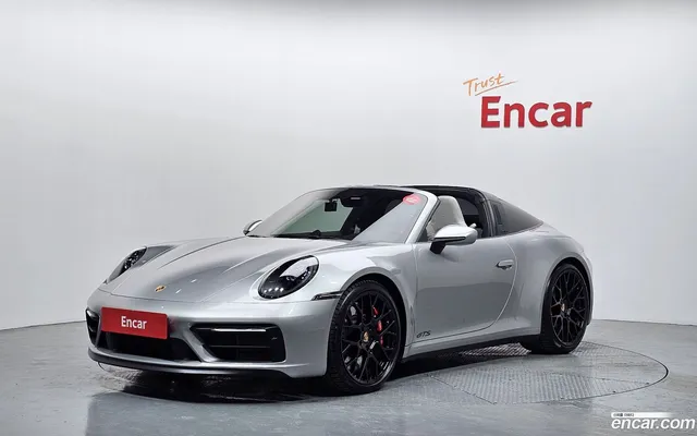 Porsche 911 (992) 4 GTS — миниатюра 1