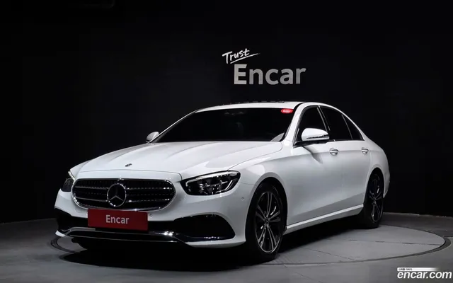 Mercedes-Benz E-Class (W213) E250 — миниатюра 1
