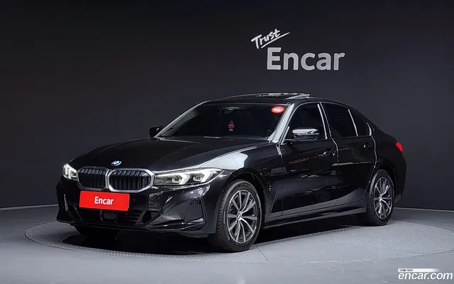 BMW 3 Series (G20) 320i — миниатюра 1