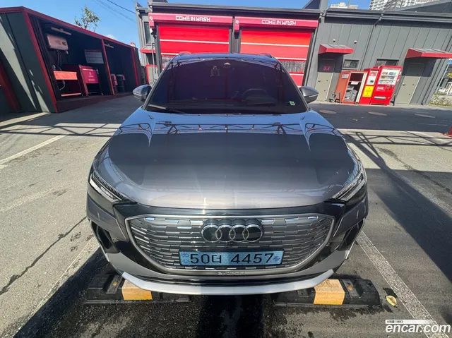 Audi Q4 e-tron (F4) 45 — миниатюра 1