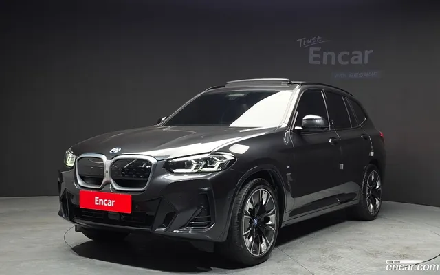 BMW iX3 M — миниатюра 1