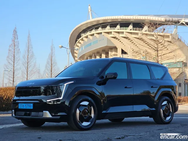 Kia EV9 4WD — миниатюра 1