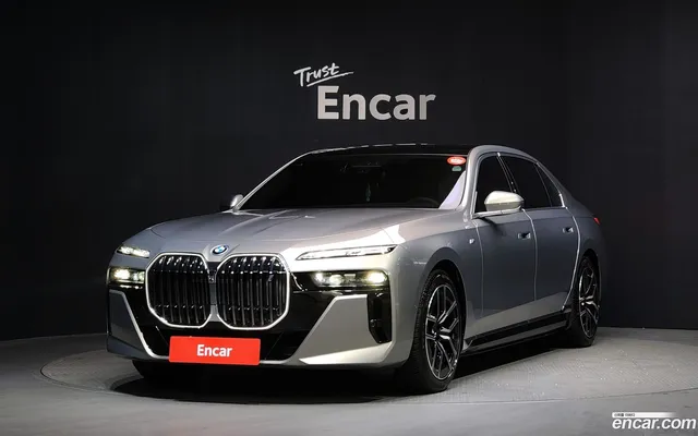 BMW i7 (G70) eDrive 50 M — миниатюра 1