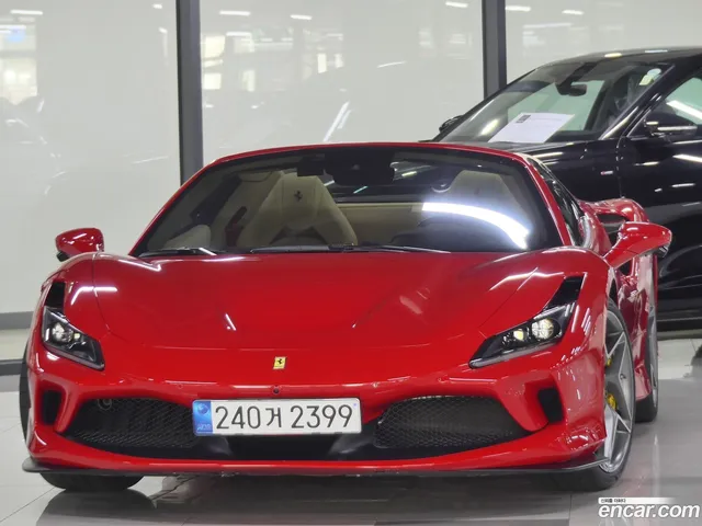 Ferrari F8 Spider 3.9 V8 — миниатюра 1