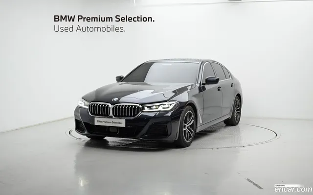 BMW 5 Series (G30) 523d M — миниатюра 1