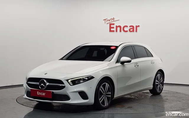 Mercedes-Benz A-Class (W177) A220 — миниатюра 1