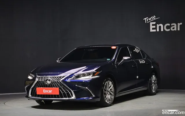 Lexus ES 300h — миниатюра 1