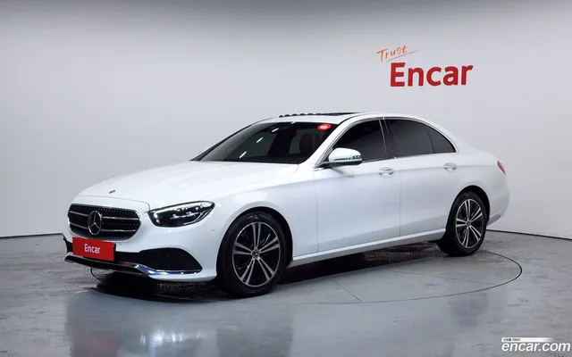 Mercedes-Benz E-Class (W213) E250 — миниатюра 1