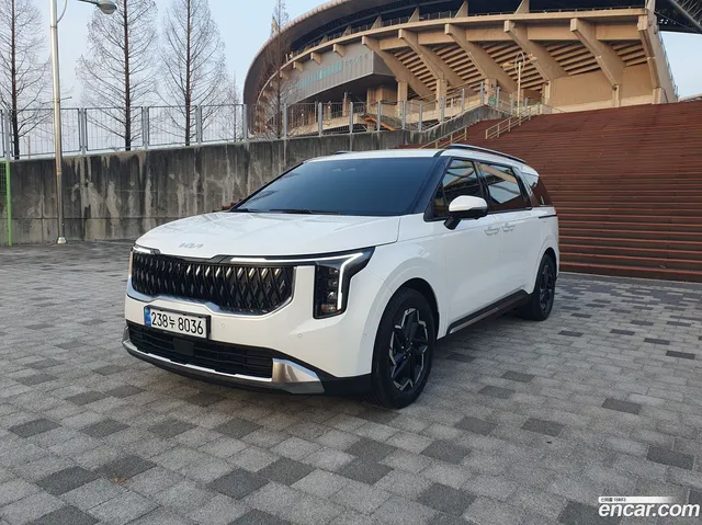 Kia Carnival 9 — миниатюра 1