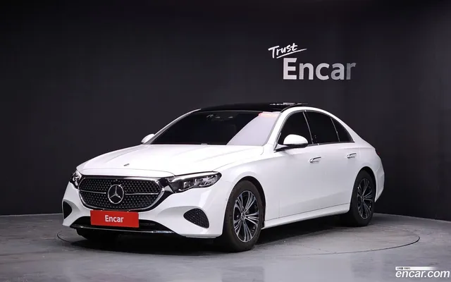 Mercedes-Benz E-Class (W214) E200 — миниатюра 1