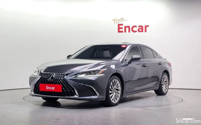 Lexus ES 300h — миниатюра 1