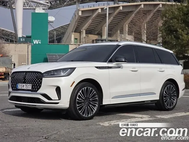 Lincoln Aviator 3.0 AWD — миниатюра 1