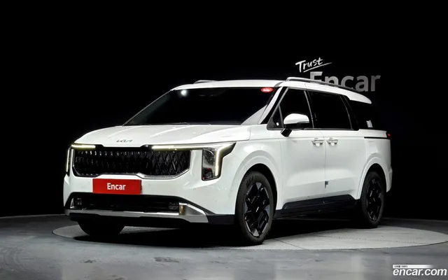 Kia Carnival HEV 9 — миниатюра 1