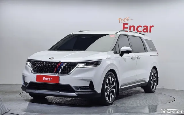 Kia Carnival 7 — миниатюра 1