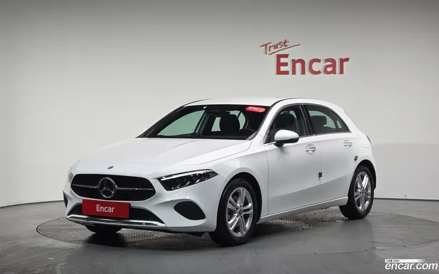 Mercedes-Benz A-Class (W177) A220 — миниатюра 1