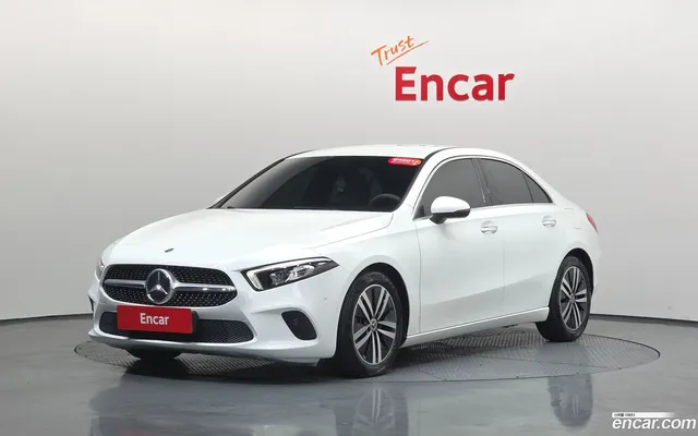 Mercedes-Benz A-Class (W177) A220 — миниатюра 1