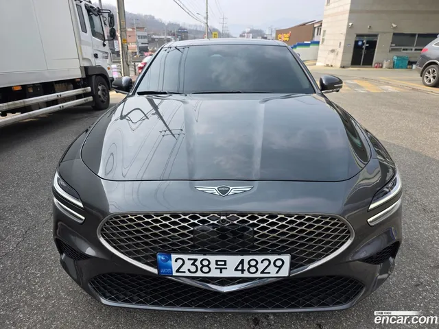 Genesis G70 2.5T 4WD — миниатюра 1